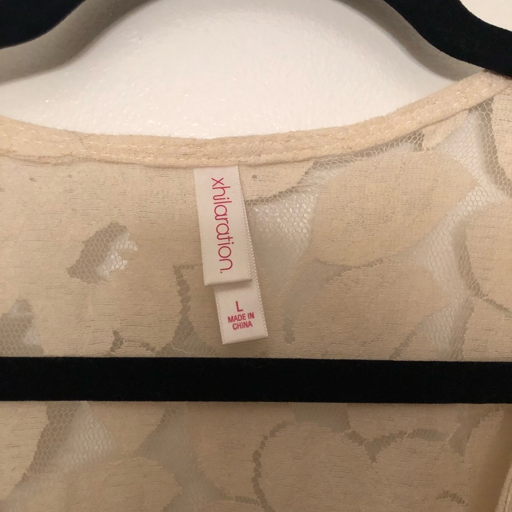 Lace top - Picture 3 of 3